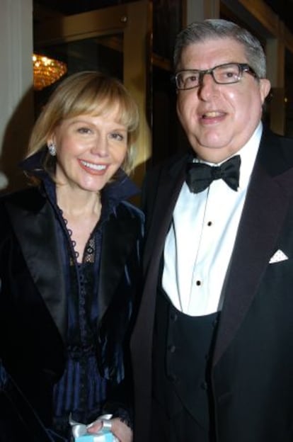 El compositor Marvin Hamlisch con su mujer, Terre Blair.