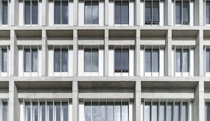 Exterior del nou aulari per a la Universitat Torcuato di Tella, al barrio de River (Buenos Aires).