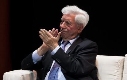 Vargas Llosa during the conference on freedom and democracy in Venezuela.