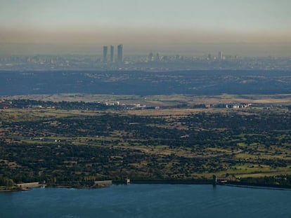 La boina de contaminaci&oacute;n de Madrid, durante el brote de poluci&oacute;n que vivi&oacute; la capital a principios del mes de noviembre. 