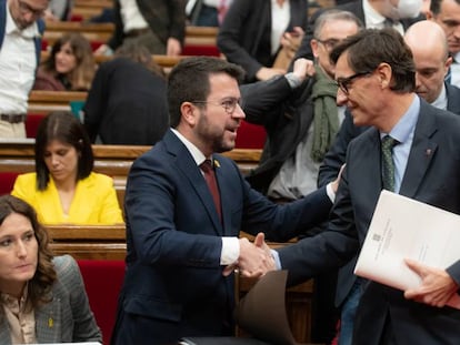 El presidente de la Generalitat, Pere Aragonés y el líder del PSC, Salvador Illa. 