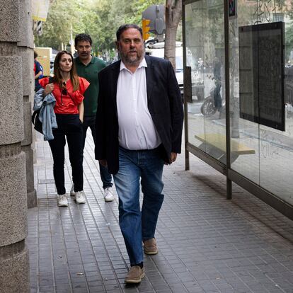 El expresidente de ERC, Oriol Junqueras, de camino a la sede del partido a principios del mes pasado.