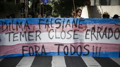 Participantes se manifestam politicamente no evento.