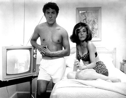 Cinco años separaban a la Mrs. Robinson (Anne Bancroft) y Dustin Hoffman en la vida real, una traba que no impidió que la relación de ambos sentase el precedente para ese fenómeno que son las MILF's cinematográficas.

	 