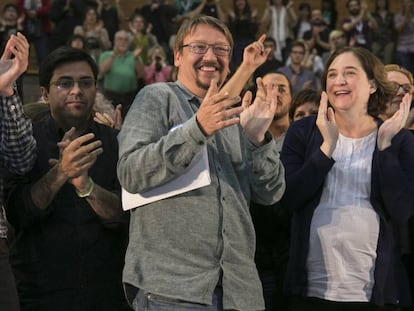 De izquierda a derecha, Gerardo Pisarello, Xavier Domènech y Ada Colau.