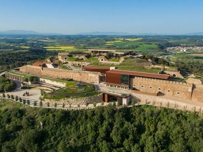 Vista del complejo del Castell de Sant Julià de Ramis.