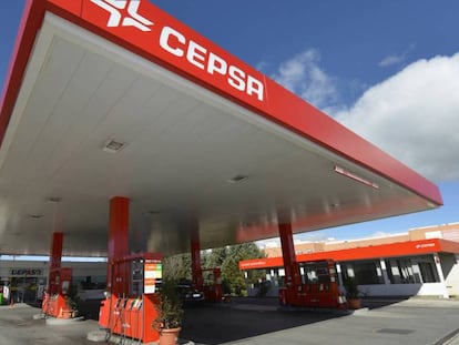 Cepsa pierde 810 millones hasta septiembre, aunque cierra el tercer trimestre con beneficios