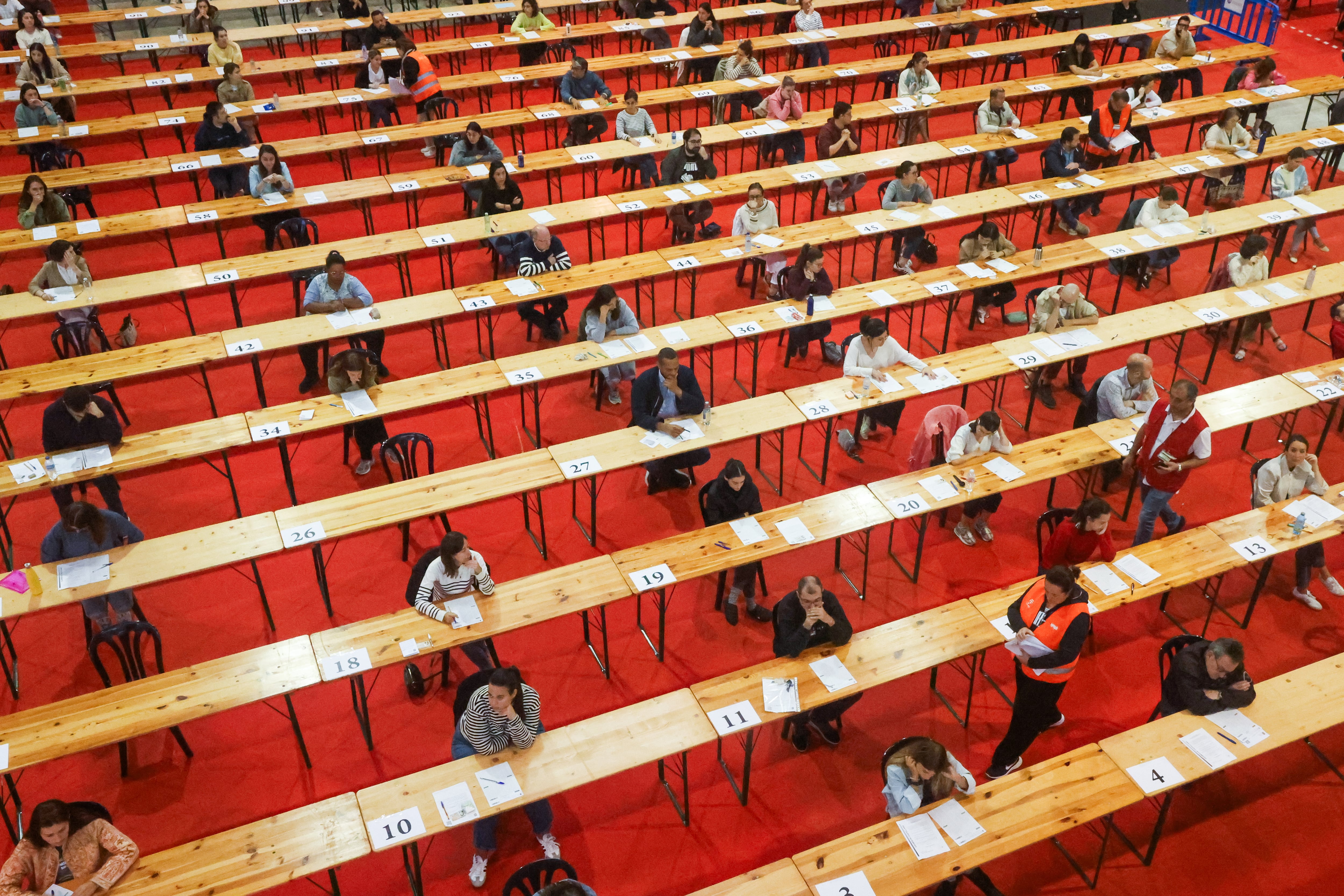 Aviso a los opositores de una lectora: ojo con la vuelta al mundo real