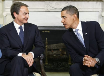 Zapatero y Obama conversan el día 13 en el Despacho Oval.