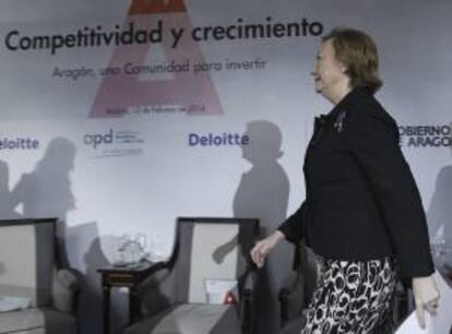 La presidenta de Aragón, Luisa Fernanda Rudi, durante su intervención en la jornada "Aragón, una Comunidad para invertir. Competitividad y crecimiento", organizada por la Asociación para el Progreso de la Dirección (APD) y Deloitte, en la que participan Telefónica y General Motors España.