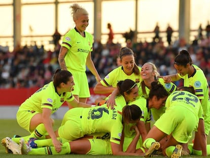 Las jugadoras del Barcelona celebran el gol de Hamraoui ante el Bayern. 