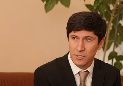 Magomed Dibirov, presidente de la Comisión electoral de Daguestán.