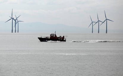 Instalación de energía eólica marina.