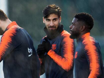 Piqu&eacute;, Gomes y Umtiti, en una sesi&oacute;n de esta semana.