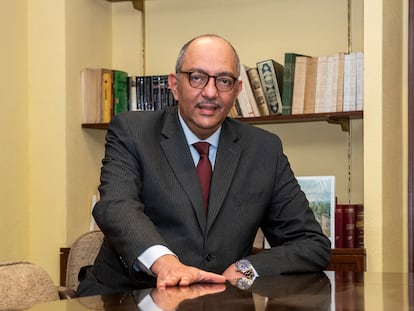 El embajador de Egipto en España, Omar Selim, en la sede de la legación diplomática en Madrid.