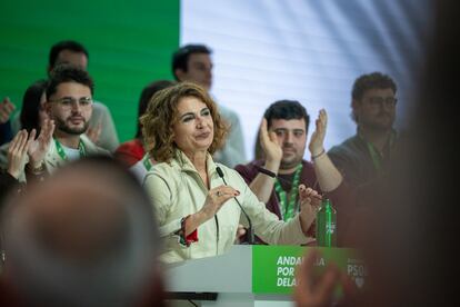 La secretaria general del PSOE-A, María Jesús Montero, este sábado en Granada.