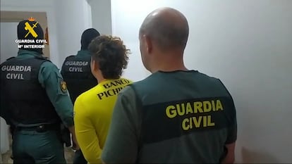 Uno de los detenidos por la Guardia Civil en su última macroperación contra los Latin Kings en Cataluña.