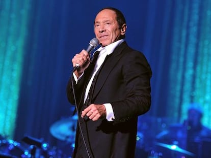 Paul Anka, durante apresentação no Cassino de Paris, em 2011.