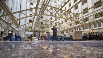 Vista del hall del Trump International Hotel en Washington.