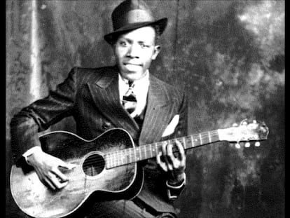 Robert Johnson (Misisipí, 1911- Misisipí, 1938), en una de las pocas imágenes existentes.