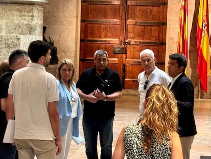 La agrupación de afectados por la dana del 29 de octubre Tots a una veu se reúne con el 'president' de la Generalitat, Carlos Mazón.