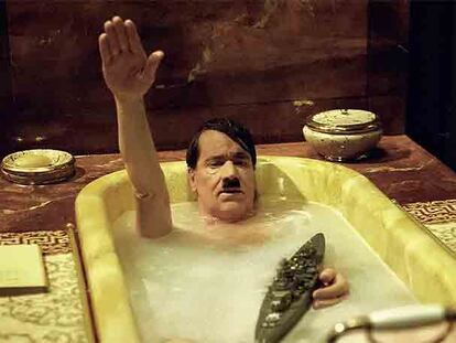 Helge Scneider, en una imagen de <i>Mein Führer.</i>