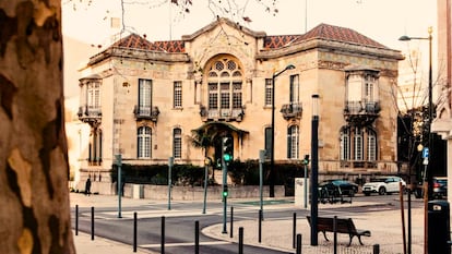 Fachada del hotel Valmor, en Lisboa (Portugal).