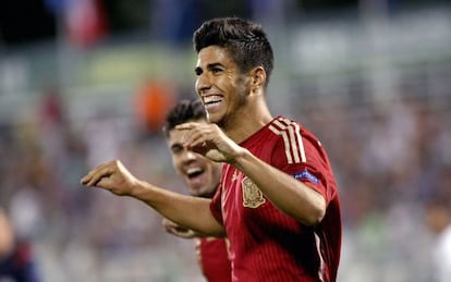 Marco Asensio celebrate uno de sus goles en la semifinal contra Francia.