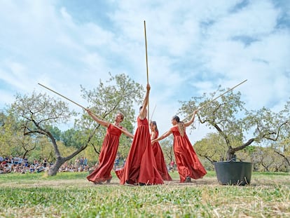 Bailarines de Aracaladanza, en un espectáculo anterior en Espacio Abierto Quinta de los Molinos.