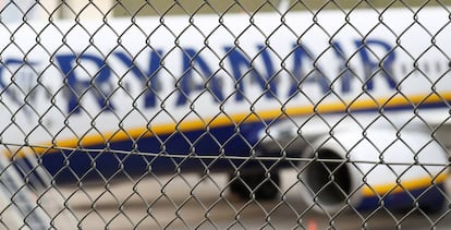 Un avión de Ryanair en el aeropuerto alemán de Weeze.