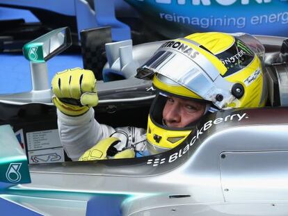 Rosberg celebra la 'pole' tras la calificación