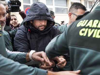 Jorge Ignacio Palma, a su llegada al juzgado de Alzira, hoy.