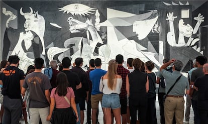 La sala del 'Guernica' en el Museo Reina Sofía de Madrid, el 8 de octubre.