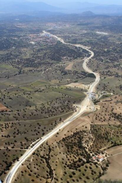 Vista aérea de las obras de la M-501 en 2008.