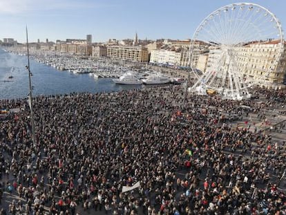 Manifestação contra a violência, no sábado 10 em Marselha.