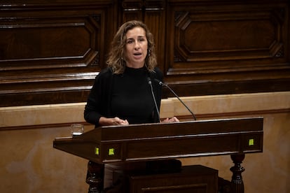 Laia Estrada, líder de la CUP en el Parlament, durante una sesión plenaria del Parlamenet de Catalunya.