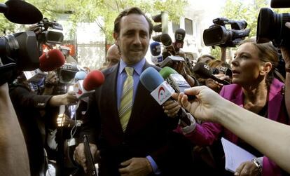 El presidente del Gobierno balear, Jos&eacute; Ram&oacute;n Bauz&aacute;, en la sede de su partido en Madrid.