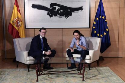 Encuentro entre Mariano Rajoy y Pablo Iglesias en el Congreso de los Diputados.