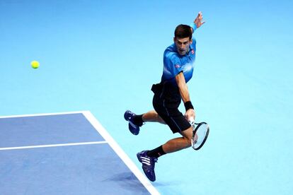 Novak Djokovic durante la final del Master de Londres que le ganó a Roger Federer.