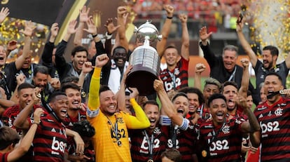 Los jugadores del Flamengo celebran el título.