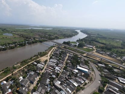 Imagen aérea del Canal del Dique, en Colombia.
