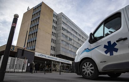 Hospital de La Pitie-Salpetriere de París donde falleció el maestro francés de 60 años tras confirmarse el contagio por coronavirus.