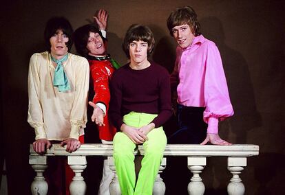 Los miembros de la banda The Herd en 1967, vestidos con diseños de Mr. Fish.