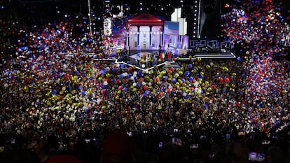 El pabellón, al final del discurso de Trump y de la suelta de globos rojos, blancos, azules y dorados.