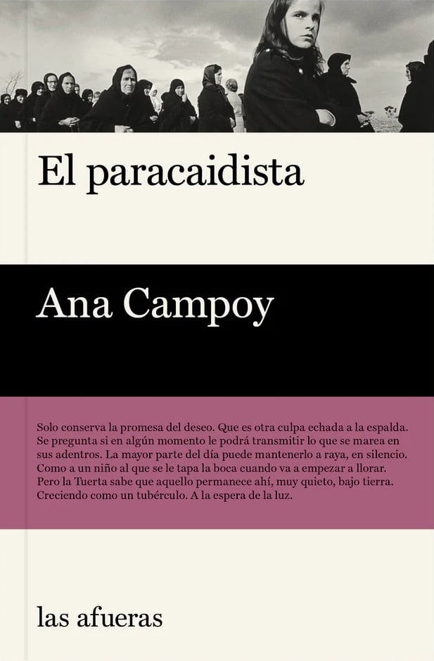 El paracaidista de Ana Campoy. Las Afueras. 