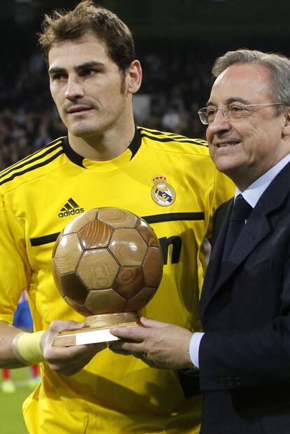 El Madrid ha homenajeado a Casillas por su récord de partidos disputados con la selección.