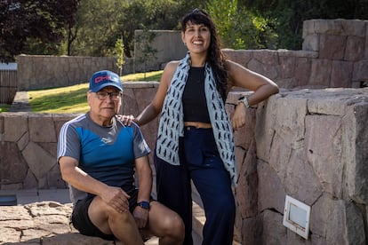 Bárbara Hernández junto a su entrenador Gabriel Torres Galaz.
