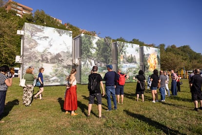 Vista de los Jardines de Ereaga en Getxo, donde se exhibe ‘Parque Natural’ de José Ramón Ais.