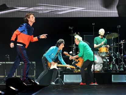 Mick Jagger (izquierda), Ron Wood, Keith Richards y Charlie Watts, The Rolling Stones, en el festival Desert Trip, en Indio (California), ayer viernes.