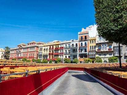 Parte del recorrido la carrera oficial de la Semana Santa de Sevilla